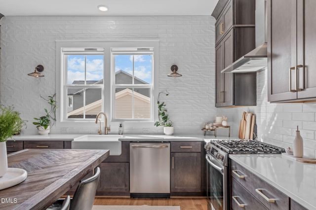 3305 Mission Olive Place, New Hill, NC 27562