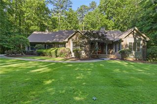 5055 Meadowbrook Circle, Suwanee, GA 30024