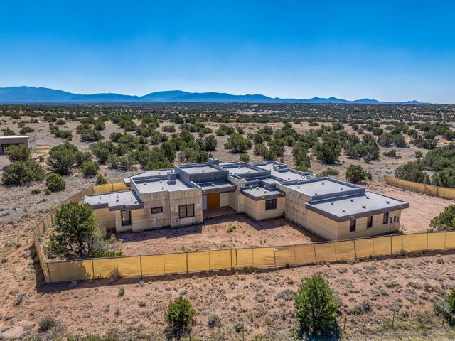 26 Sierra Rosa Loop, Santa Fe, NM 87506