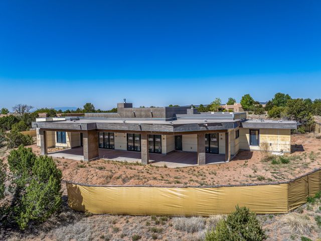 26 Sierra Rosa Loop, Santa Fe, NM 87506
