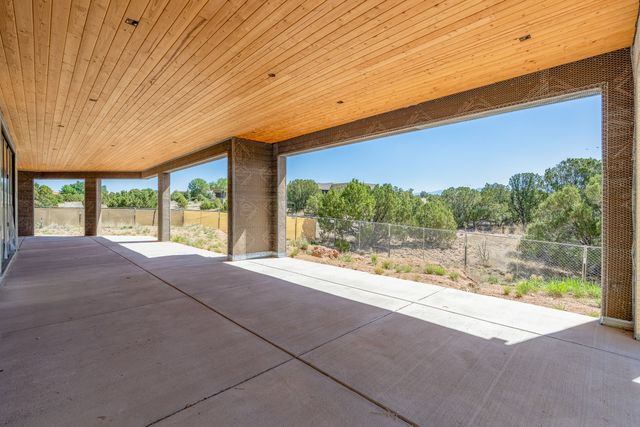 26 Sierra Rosa Loop, Santa Fe, NM 87506