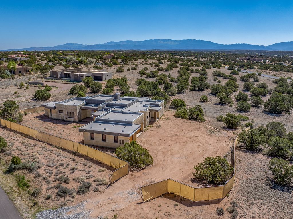26 Sierra Rosa Loop, Santa Fe, NM 87506