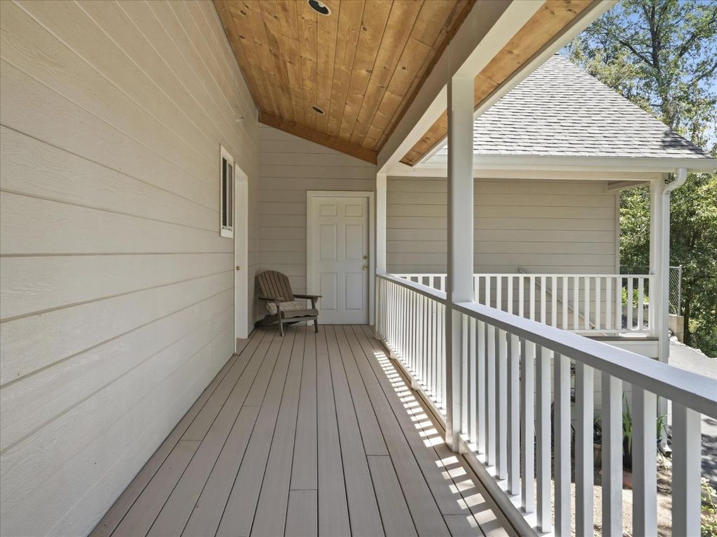 Image 12 of property listing at 40472 Road 274, Bass Lake, CA 93604