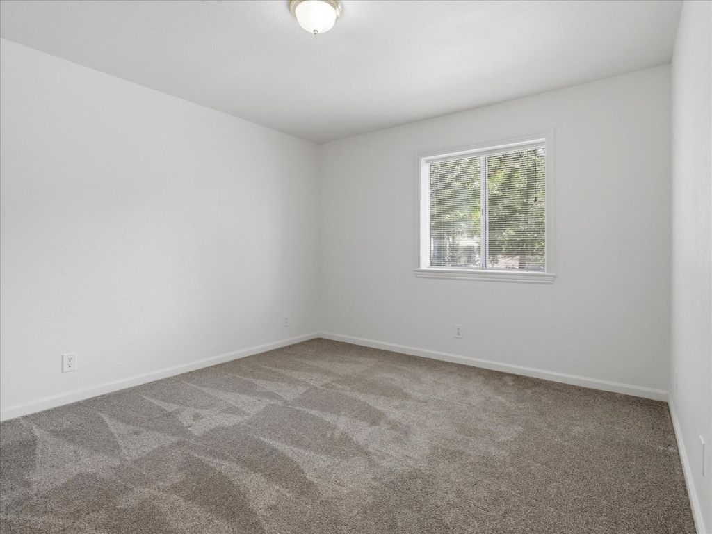 Image 42 of property listing at 40472 Road 274, Bass Lake, CA 93604