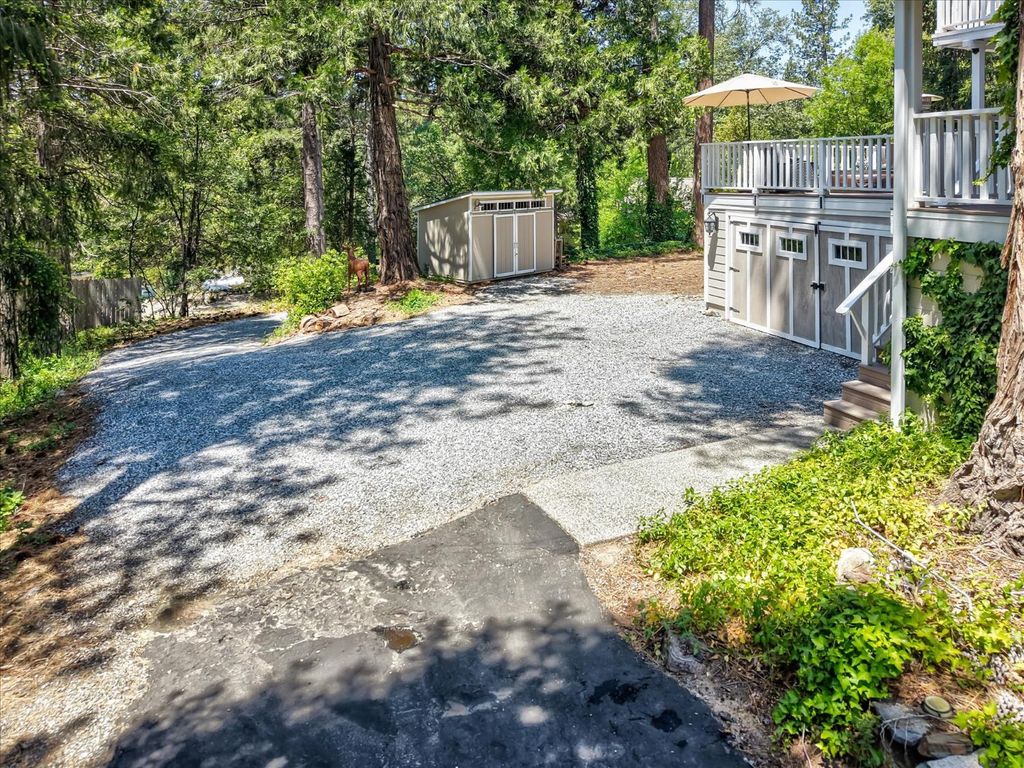 Image 60 of property listing at 40472 Road 274, Bass Lake, CA 93604