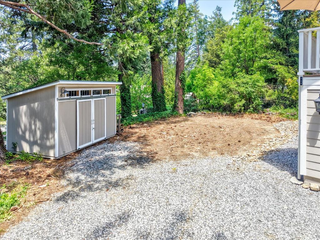 Image 62 of property listing at 40472 Road 274, Bass Lake, CA 93604