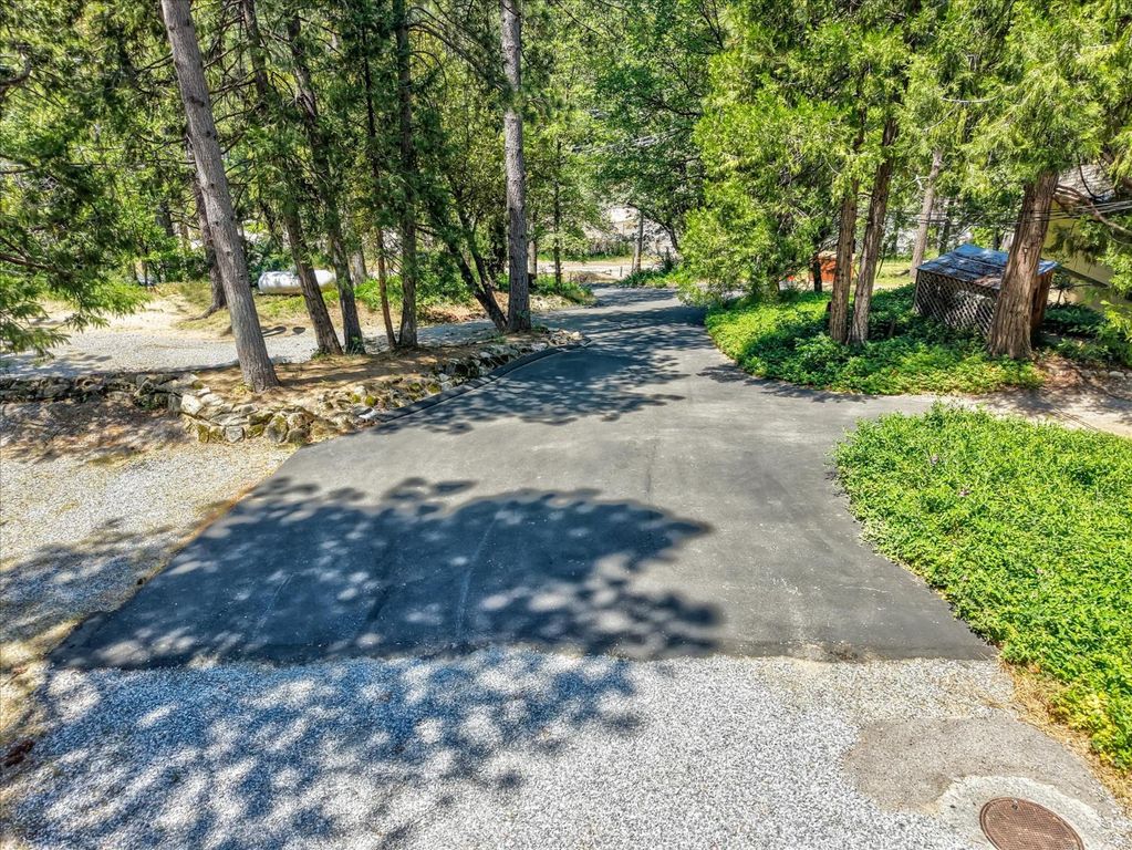 Image 63 of property listing at 40472 Road 274, Bass Lake, CA 93604