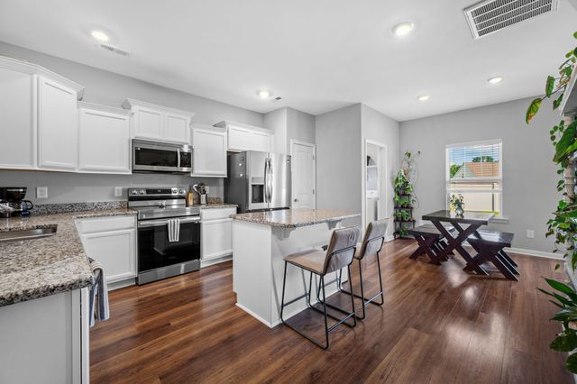 413 Windyhill St, Murfreesboro, TN 37129