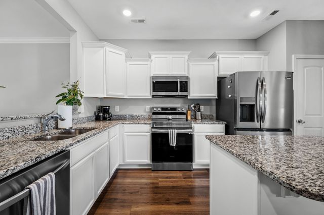 413 Windyhill St, Murfreesboro, TN 37129