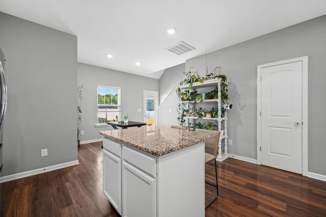 413 Windyhill St, Murfreesboro, TN 37129