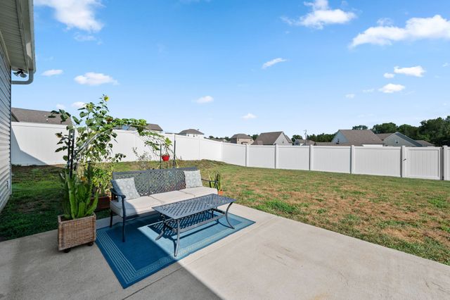 413 Windyhill St, Murfreesboro, TN 37129