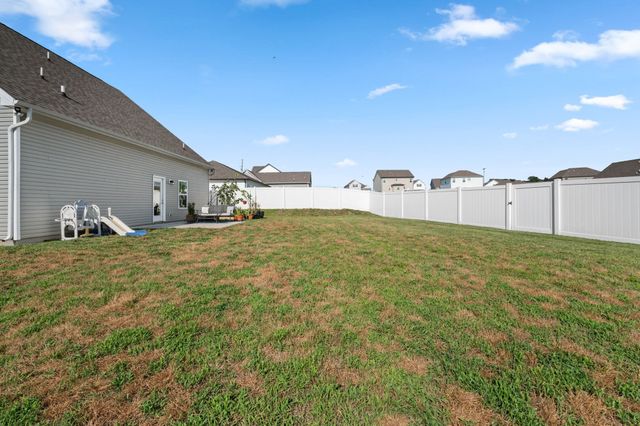 413 Windyhill St, Murfreesboro, TN 37129