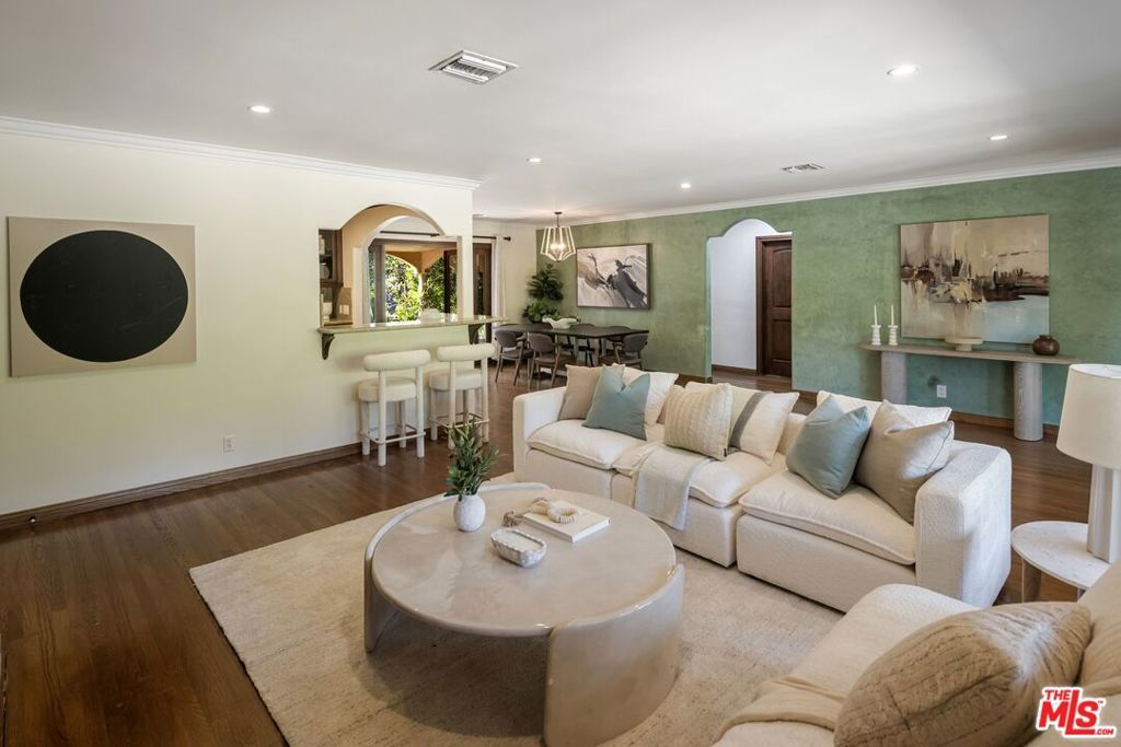 13800 Erwin Street, Van Nuys, CA 91401 — photo 3