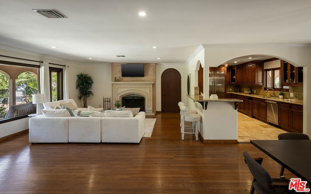 13800 Erwin Street, Van Nuys, CA 91401 — photo 5