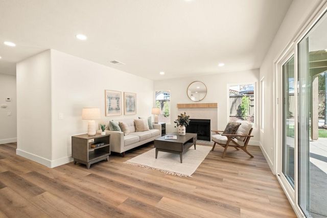 5063 frazee rd, Oceanside, CA 92056