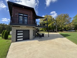 413 Riverside Dr, Columbia, TN 38401