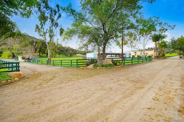 16757 Old Guejito Grade Road, Escondido, CA 92027