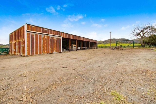 16757 Old Guejito Grade Road, Escondido, CA 92027