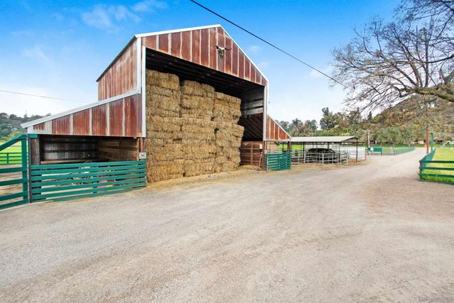 16757 Old Guejito Grade Road, Escondido, CA 92027