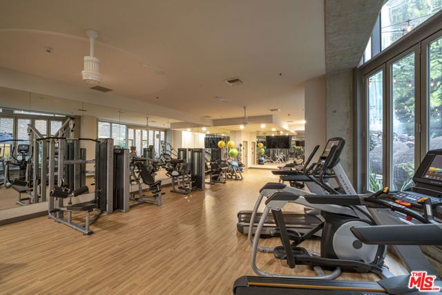 727 W 7th Street 824, Los Angeles, CA 90017