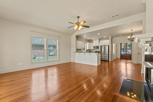 365 S Club Ave, St Gabriel, LA 70776