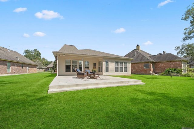 365 S Club Ave, St Gabriel, LA 70776