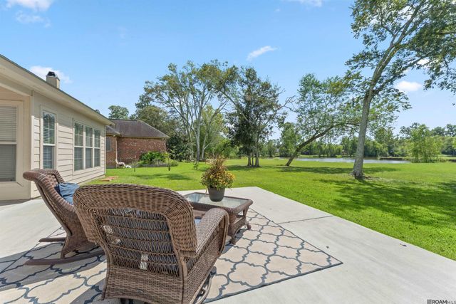 365 S Club Ave, St Gabriel, LA 70776