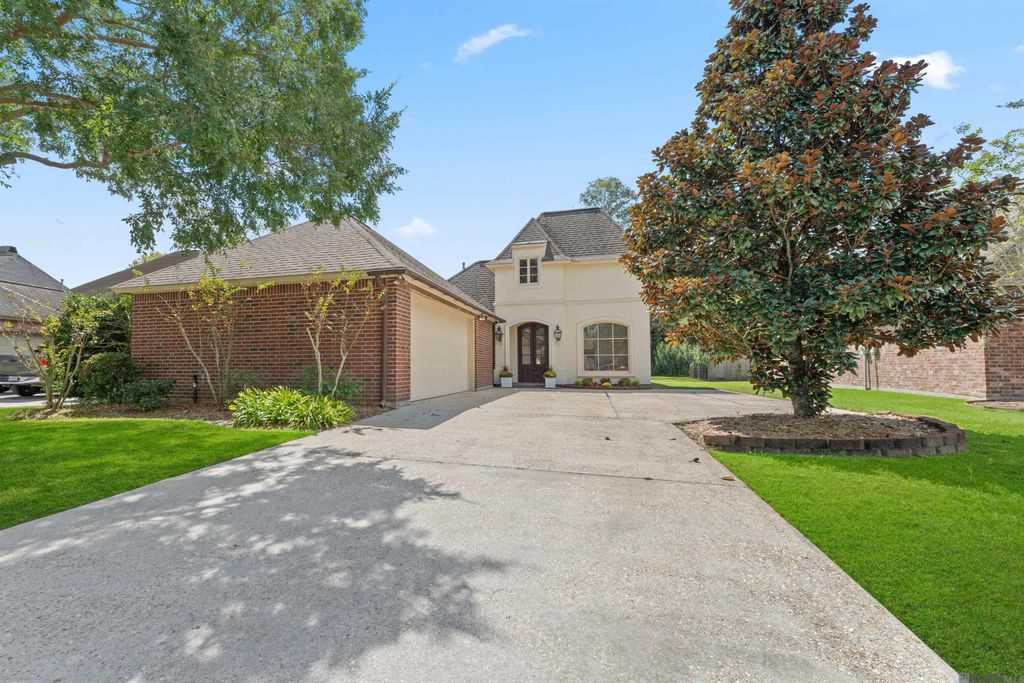 365 S Club Ave, St Gabriel, LA 70776