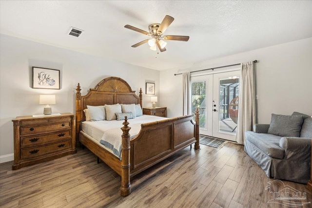 8 Arapaho Dr, Pensacola, FL 32507