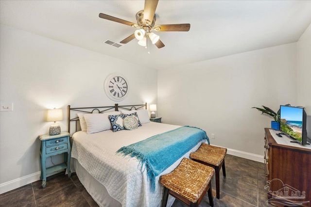 8 Arapaho Dr, Pensacola, FL 32507