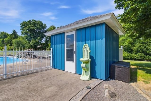 443 Schenley Rd, Gilpin Twp, PA 15656