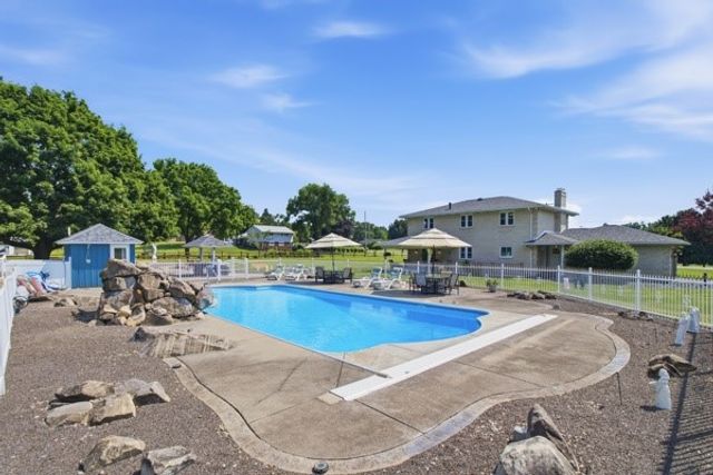 443 Schenley Rd, Gilpin Twp, PA 15656