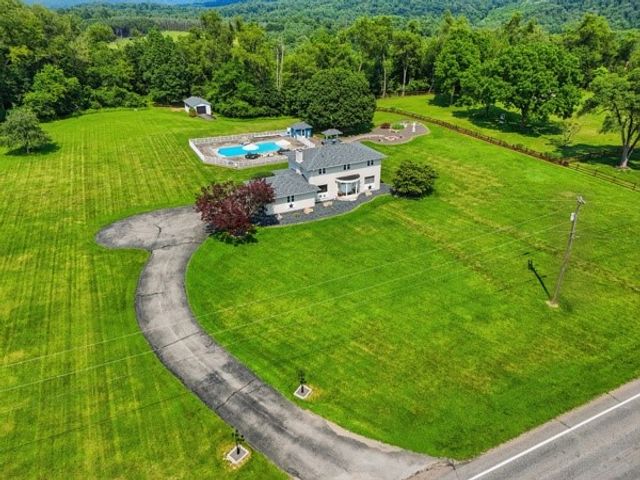443 Schenley Rd, Gilpin Twp, PA 15656