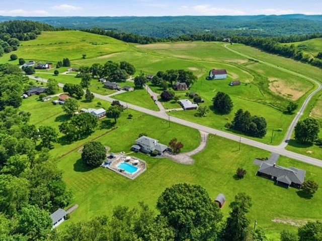 443 Schenley Rd, Gilpin Twp, PA 15656