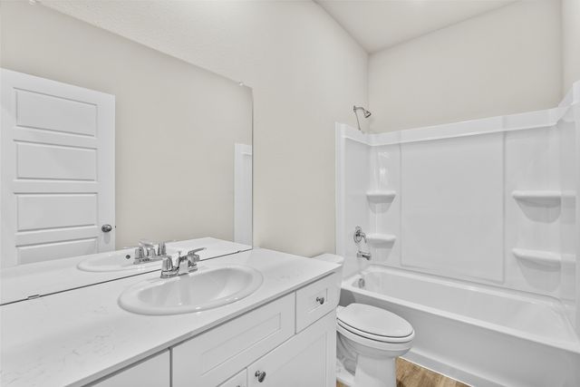 9729 Mcclane Farm Drive, Fort Worth, TX 76036