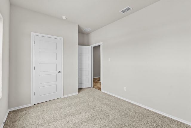 9729 Mcclane Farm Drive, Fort Worth, TX 76036