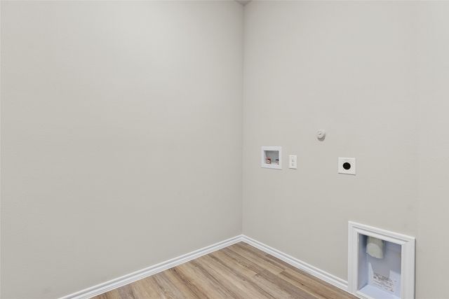 9729 Mcclane Farm Drive, Fort Worth, TX 76036