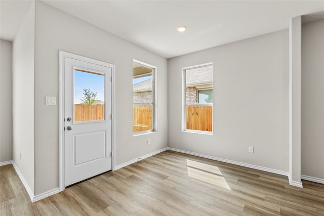 9729 Mcclane Farm Drive, Fort Worth, TX 76036