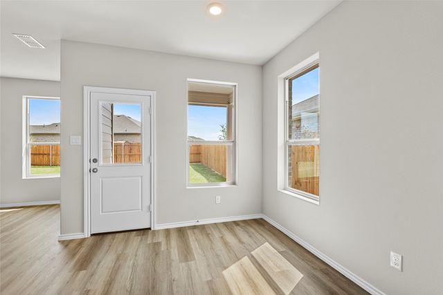 9729 Mcclane Farm Drive, Fort Worth, TX 76036