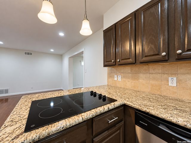 202 Donella Dr, San Antonio, TX 78232