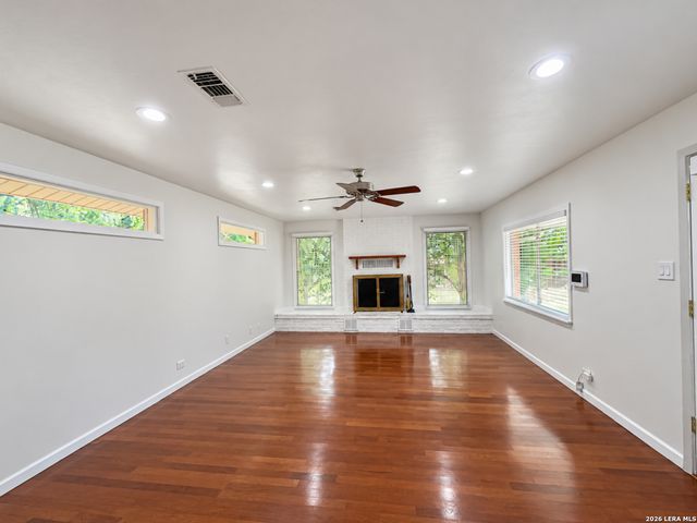 202 Donella Dr, San Antonio, TX 78232