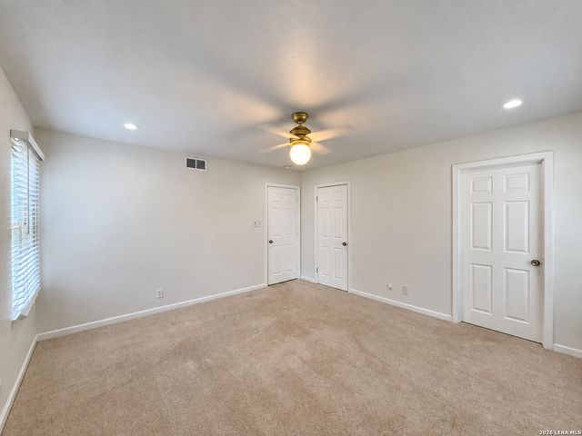 202 Donella Dr, San Antonio, TX 78232