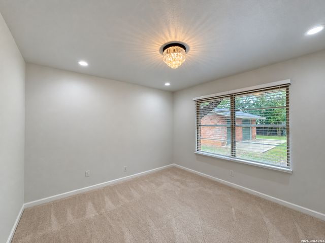202 Donella Dr, San Antonio, TX 78232