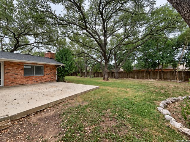 202 Donella Dr, San Antonio, TX 78232