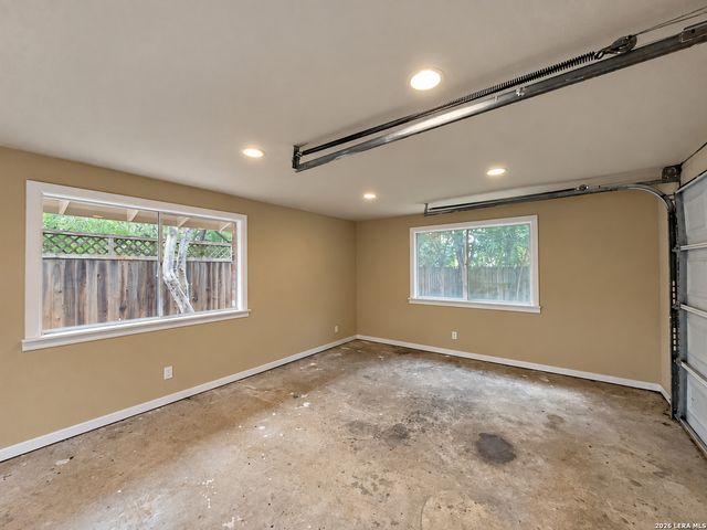 202 Donella Dr, San Antonio, TX 78232