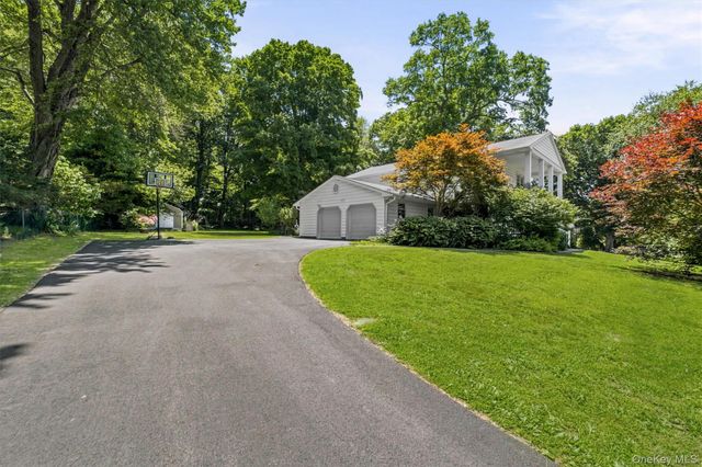 19 Lincoln Road, Putnam Valley, NY 10579