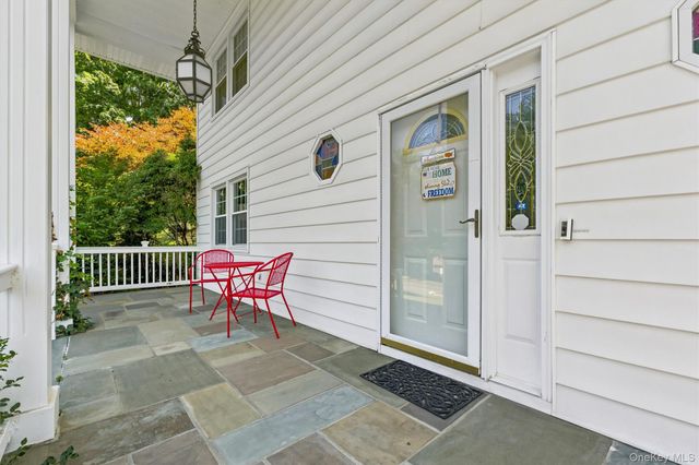 19 Lincoln Road, Putnam Valley, NY 10579