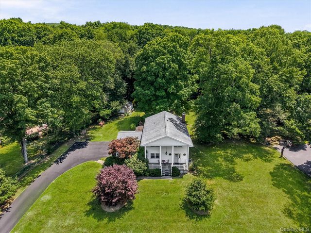 19 Lincoln Road, Putnam Valley, NY 10579