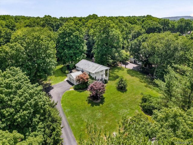 19 Lincoln Road, Putnam Valley, NY 10579