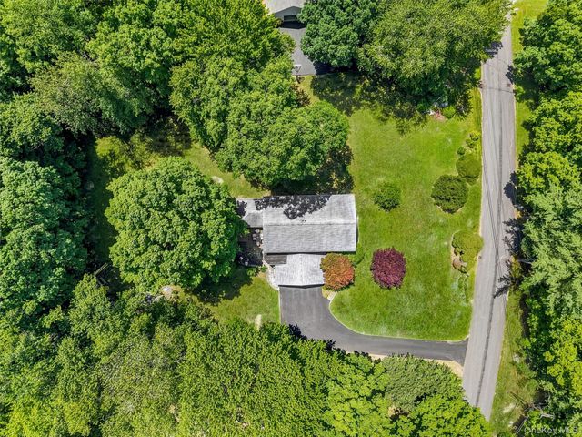 19 Lincoln Road, Putnam Valley, NY 10579